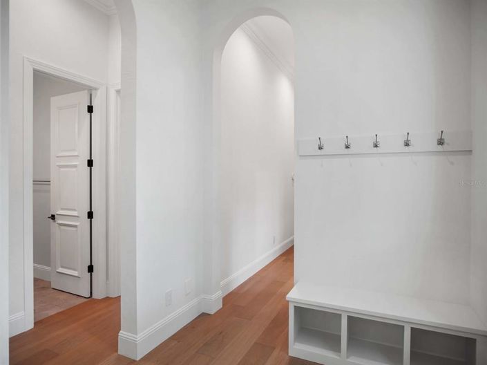 Image No.25-5 Bed House for sale