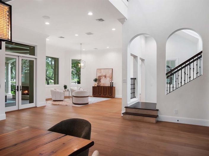 Image No.5-5 Bed House for sale