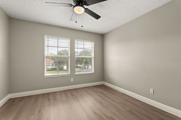 Image No.23-5 Bed House for sale