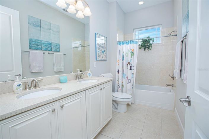 Image No.26-5 Bed House for sale