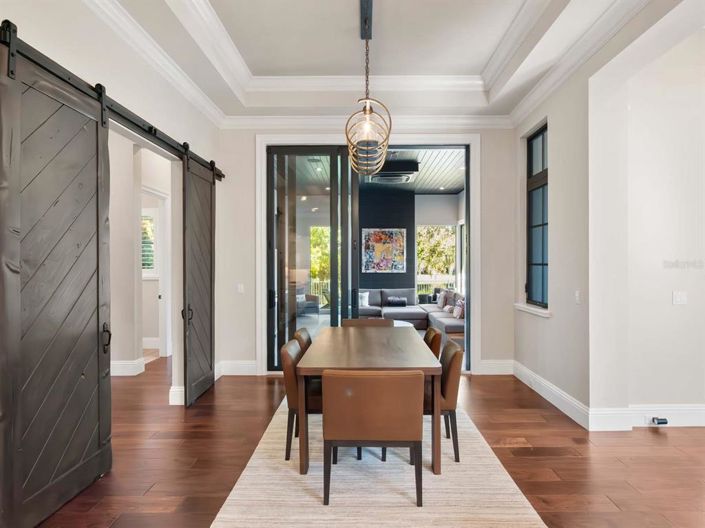 Image No.10-5 Bed House for sale