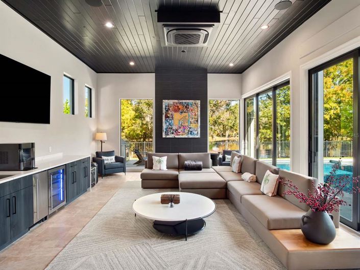 Image No.11-5 Bed House for sale