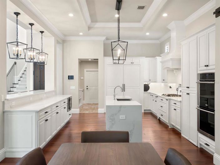 Image No.16-5 Bed House for sale