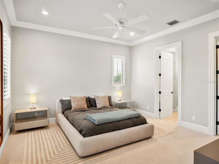 Image No.32-5 Bed House for sale