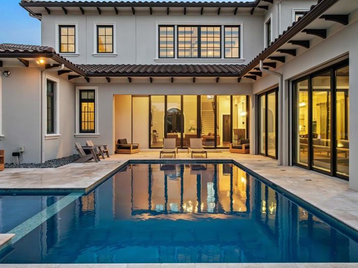 Image No.40-5 Bed House for sale