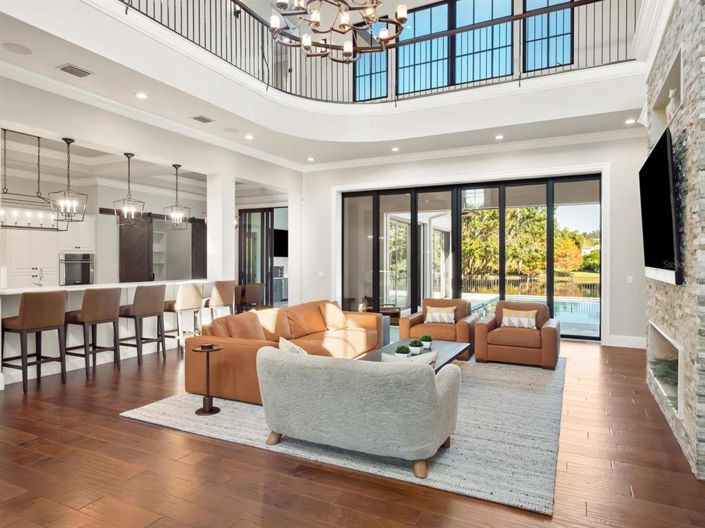 Image No.6-5 Bed House for sale