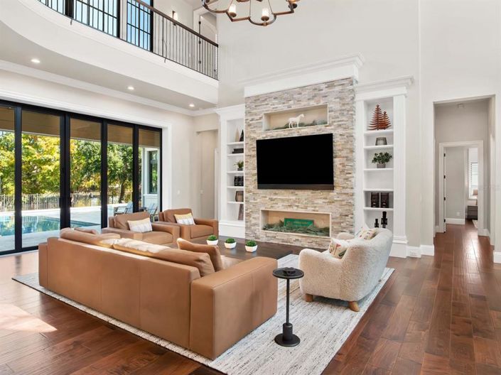 Image No.7-5 Bed House for sale