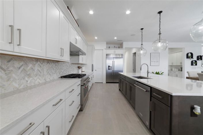 Image No.21-6 Bed House for sale