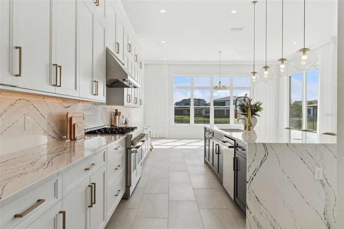 Image No.16-5 Bed House for sale