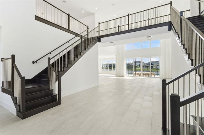 Image No.18-5 Bed House for sale