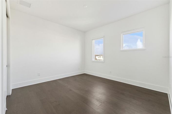 Image No.24-5 Bed House for sale