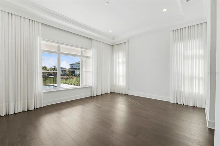 Image No.27-5 Bed House for sale