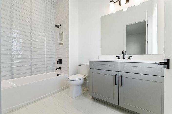 Image No.32-5 Bed House for sale