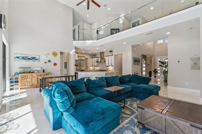 Image No.11-5 Bed House for sale