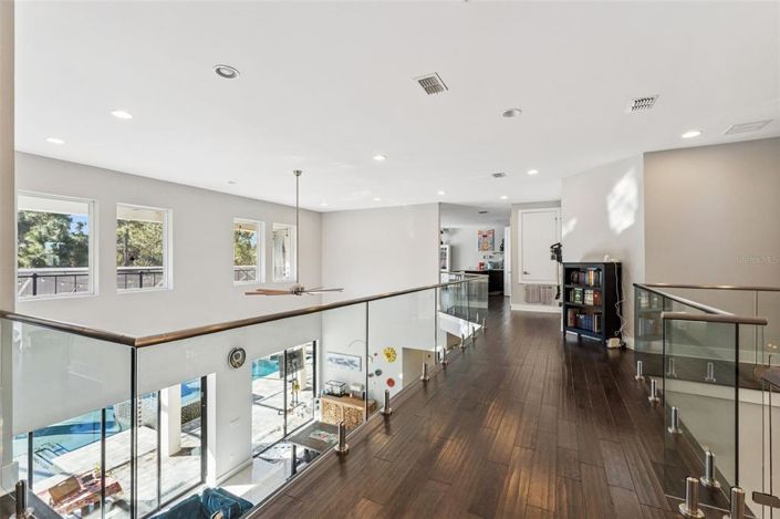 Image No.15-5 Bed House for sale