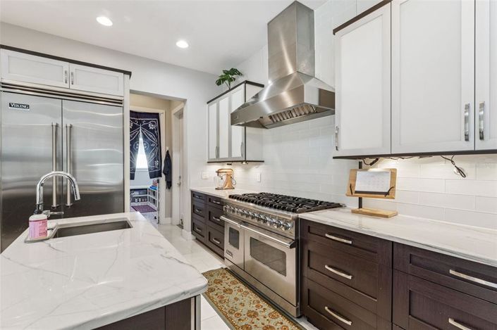 Image No.3-5 Bed House for sale