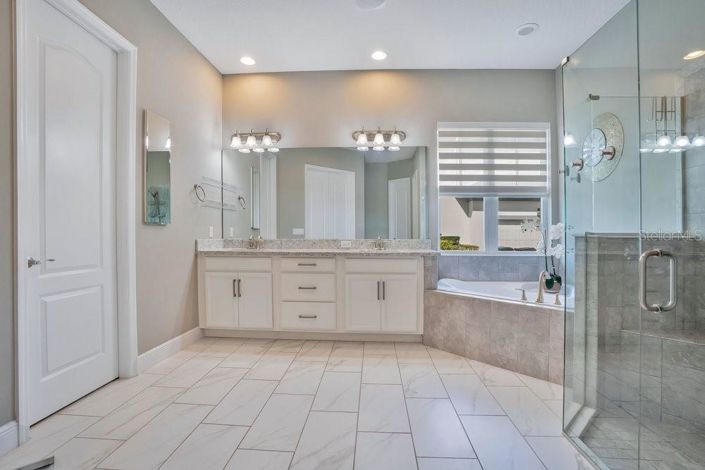 Image No.30-4 Bed House for sale