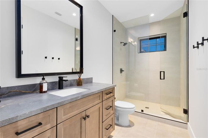 Image No.16-4 Bed House for sale