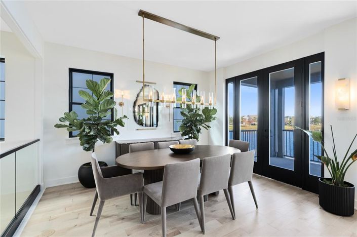 Image No.20-4 Bed House for sale