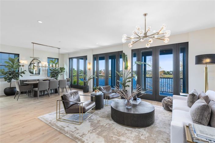 Image No.21-4 Bed House for sale