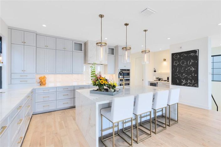 Image No.23-4 Bed House for sale