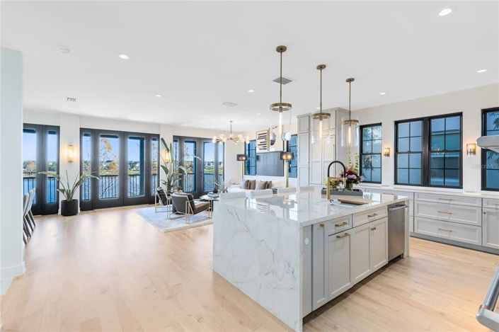 Image No.24-4 Bed House for sale