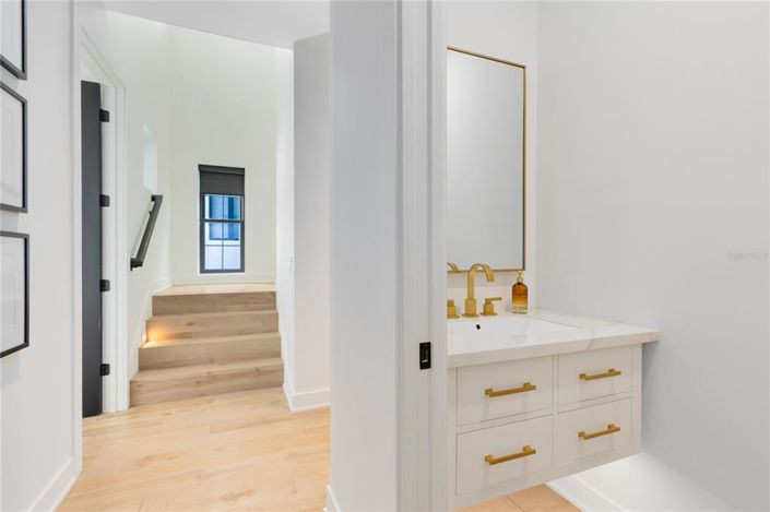 Image No.27-4 Bed House for sale