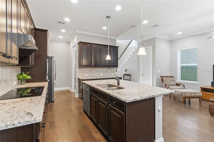 Image No.8-4 Bed House for sale