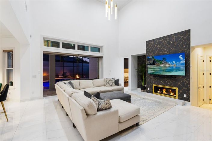 Image No.12-4 Bed House for sale