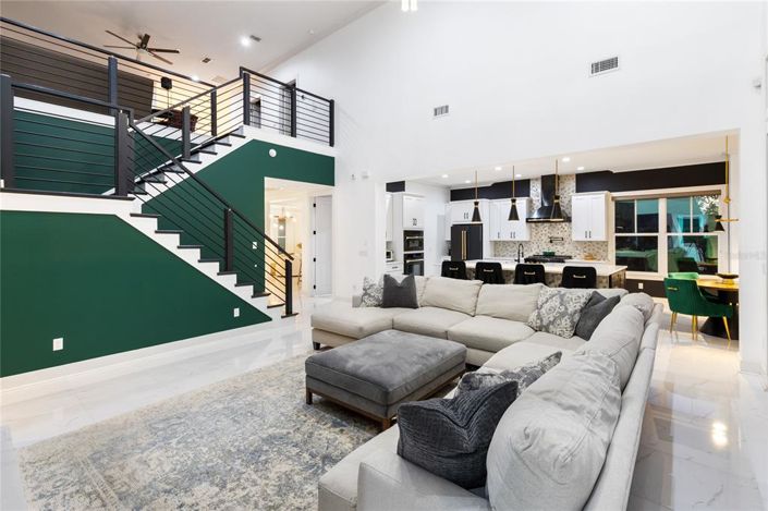 Image No.15-4 Bed House for sale