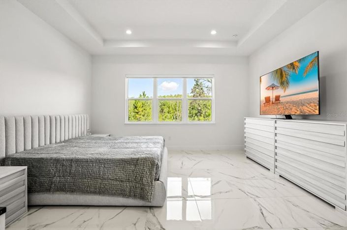 Image No.13-4 Bed House for sale