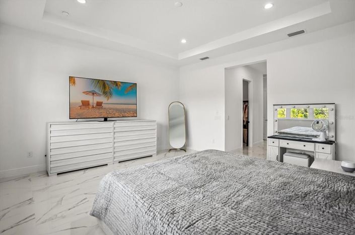 Image No.15-4 Bed House for sale