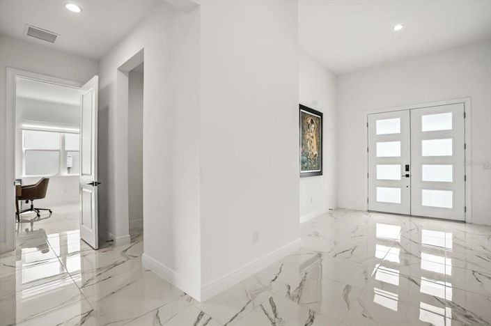 Image No.17-4 Bed House for sale