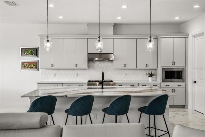 Image No.6-4 Bed House for sale