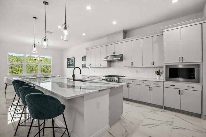 Image No.7-4 Bed House for sale