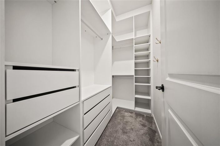 Image No.32-5 Bed House for sale