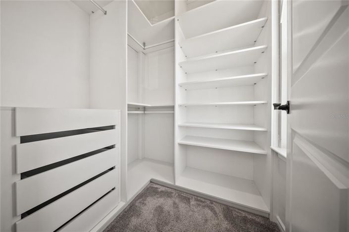 Image No.37-5 Bed House for sale