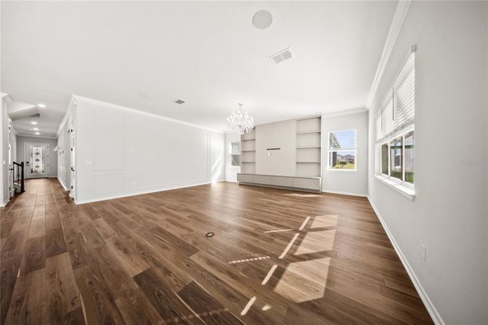 Image No.7-5 Bed House for sale