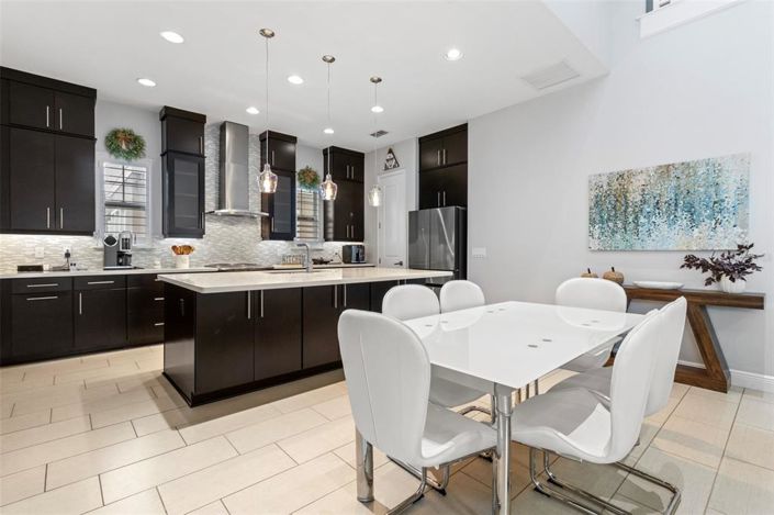 Image No.2-Maison de 5 chambres à vendre à Saint John