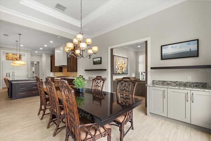 Image No.17-5 Bed House for sale