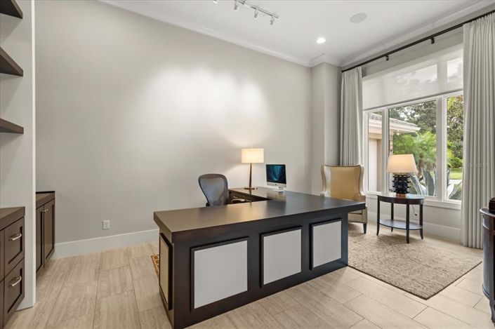 Image No.24-5 Bed House for sale