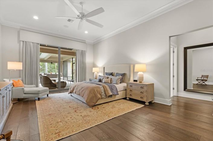 Image No.26-5 Bed House for sale