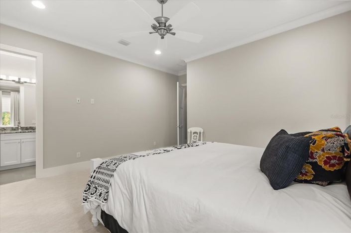 Image No.34-5 Bed House for sale