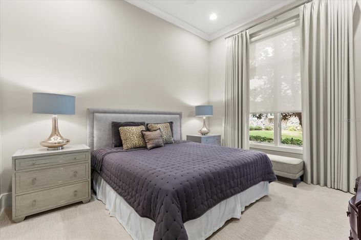 Image No.36-5 Bed House for sale