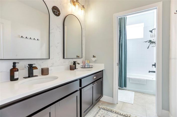 Image No.31-3 Bed House for sale