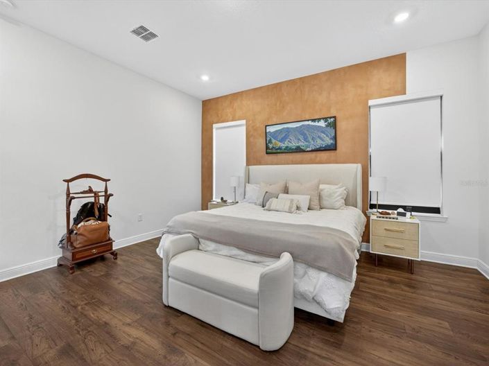 Image No.15-3 Bed House for sale