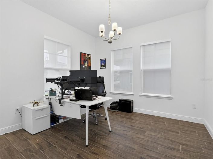 Image No.18-3 Bed House for sale