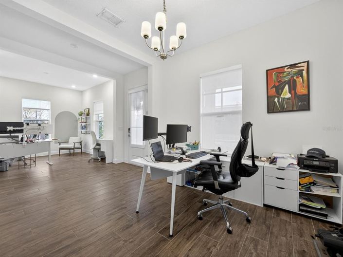 Image No.19-3 Bed House for sale