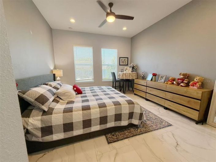 Image No.22-6 Bed House for sale