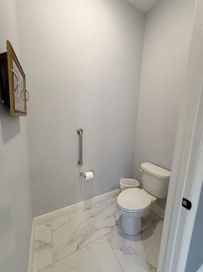 Image No.27-6 Bed House for sale